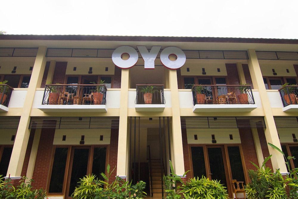 Urbanview Sasono Putro Condoongcatur By Reddoorz Kejayan Exterior photo