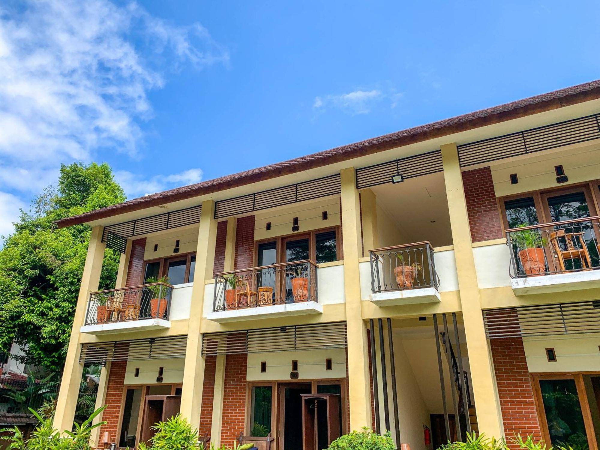 Urbanview Sasono Putro Condoongcatur By Reddoorz Kejayan Exterior photo