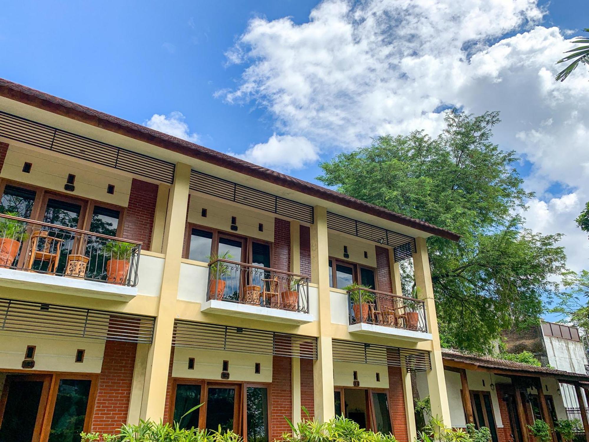 Urbanview Sasono Putro Condoongcatur By Reddoorz Kejayan Exterior photo