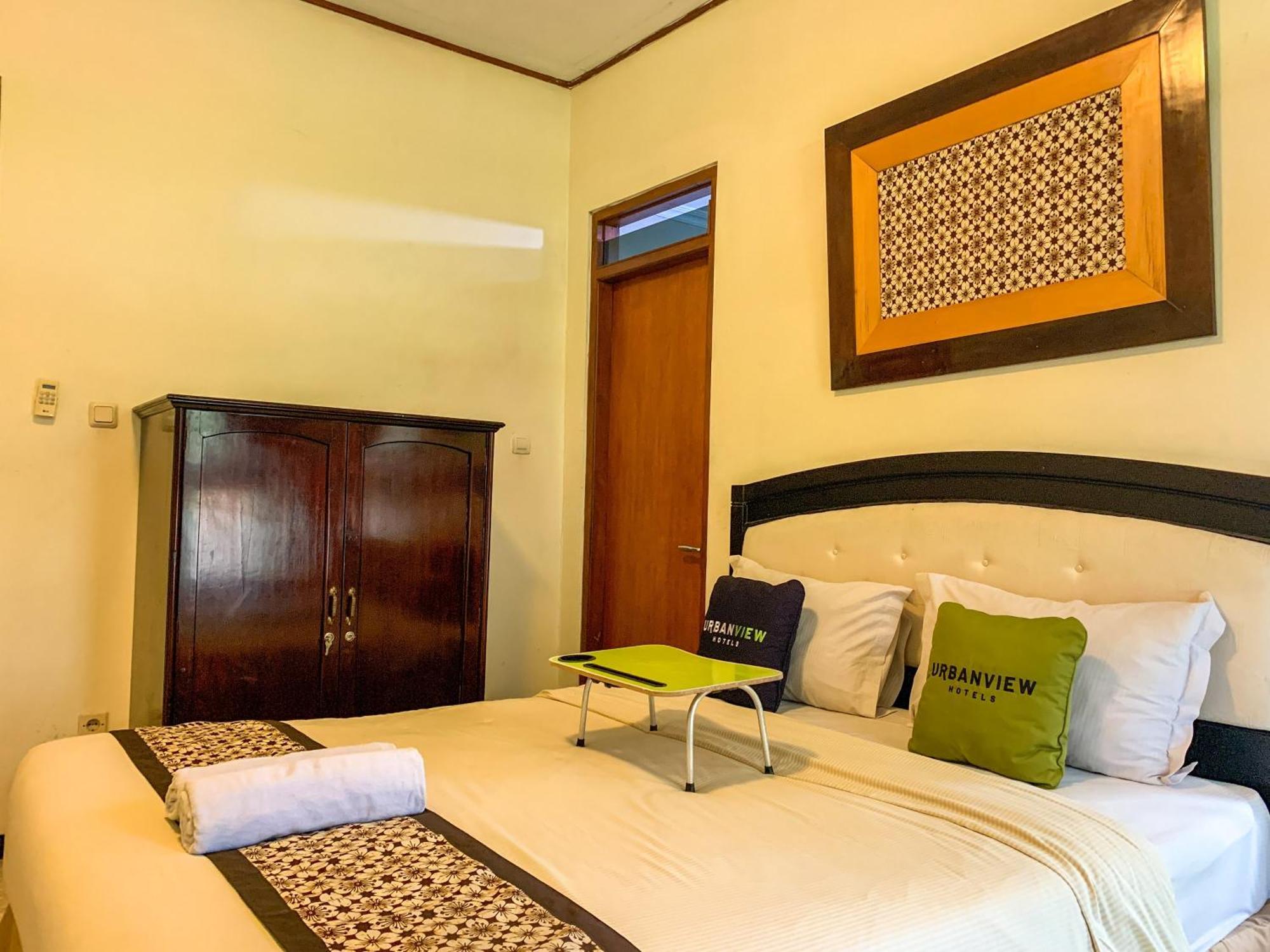 Urbanview Sasono Putro Condoongcatur By Reddoorz Kejayan Exterior photo
